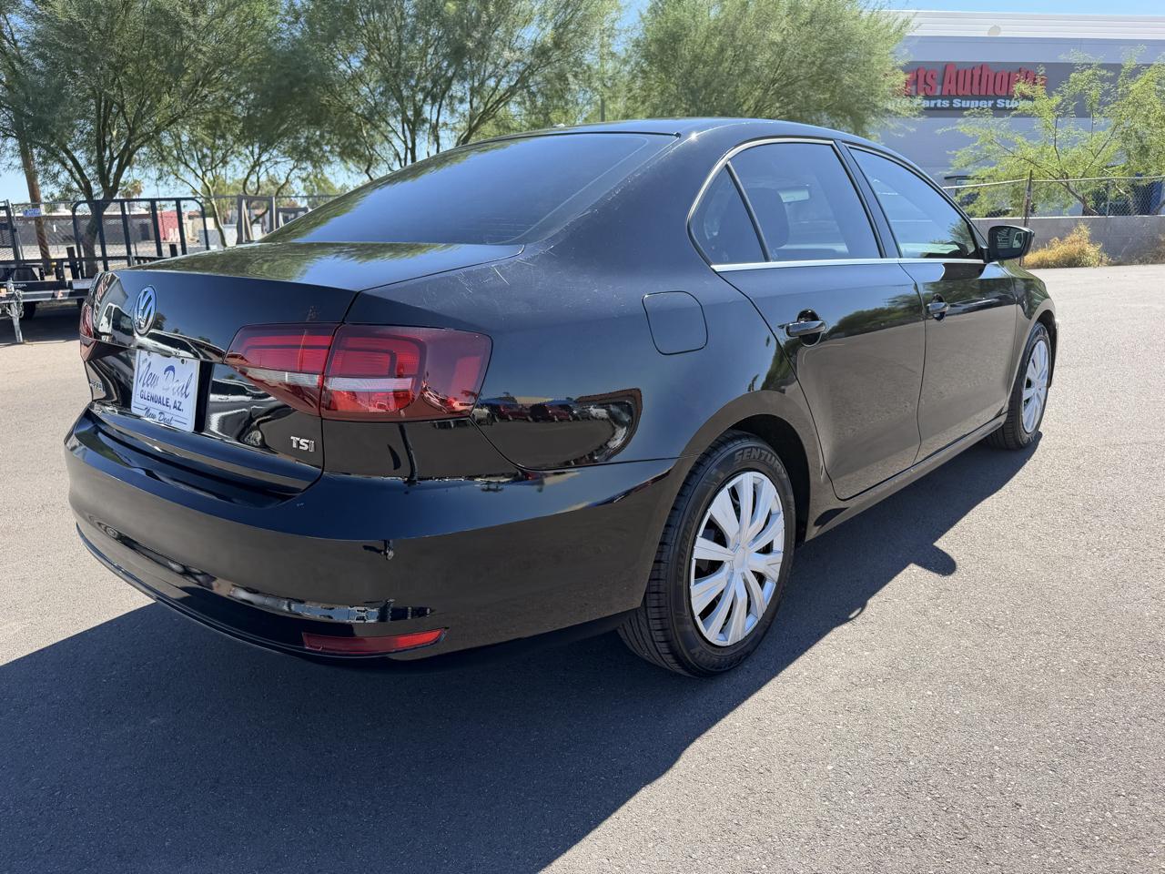 Volkswagen Jetta 1.4T S 6A 2017