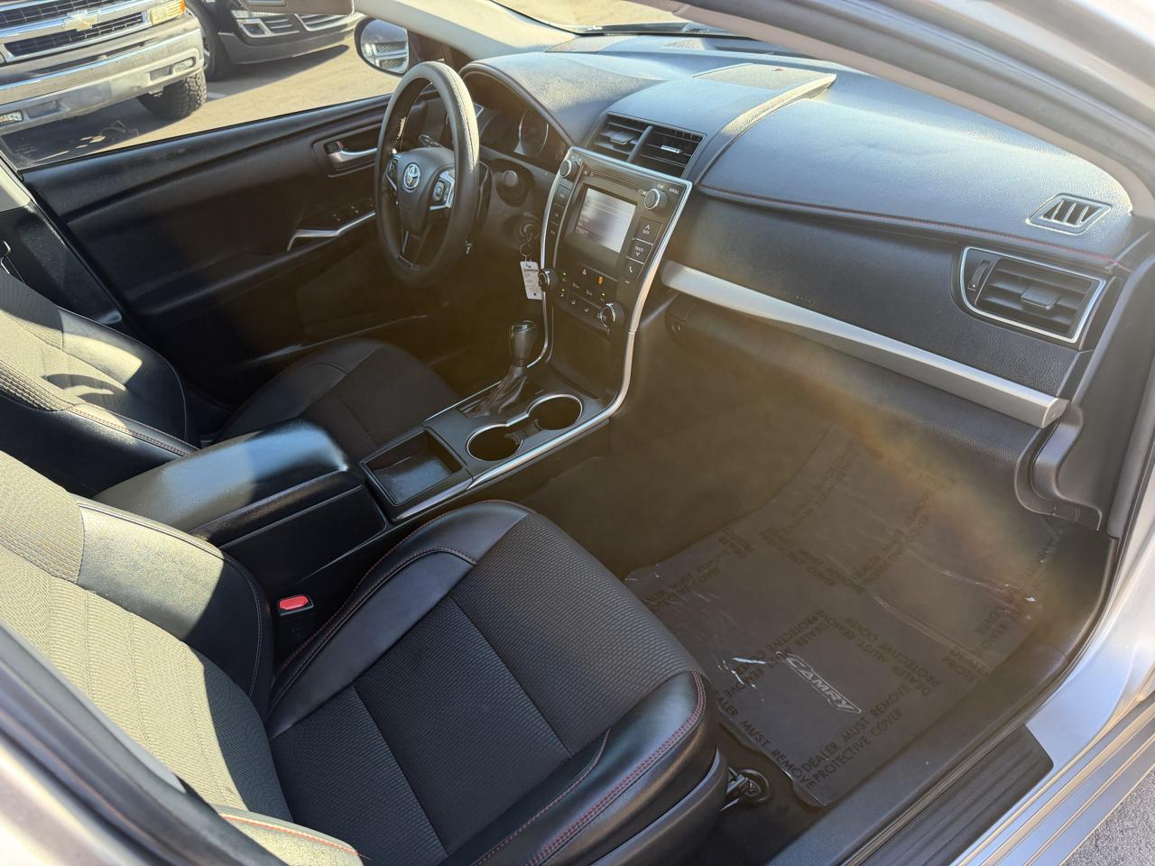 Toyota Camry SE 2017