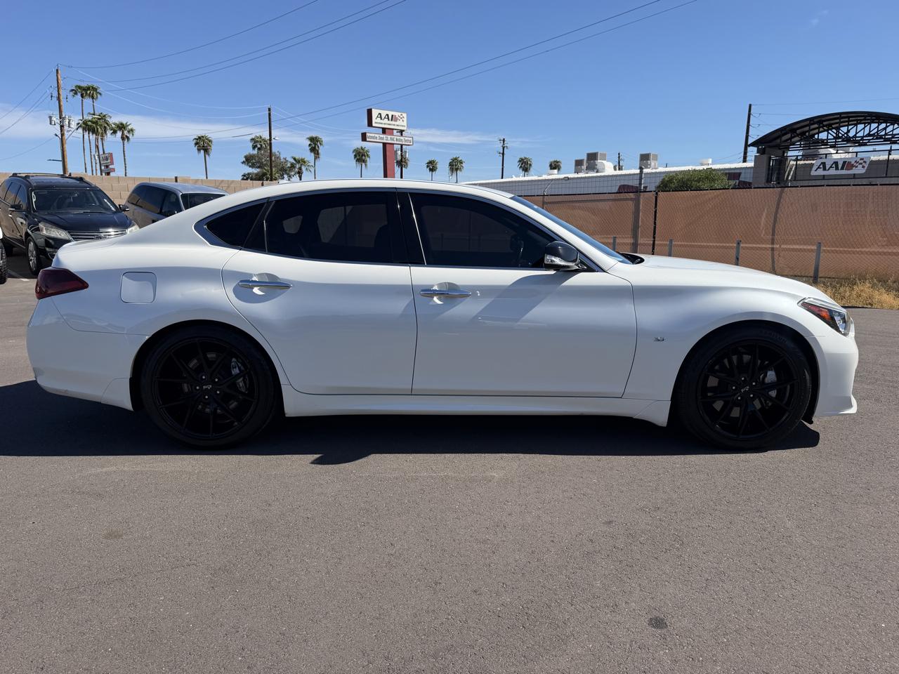 Infiniti Q70 37 2016