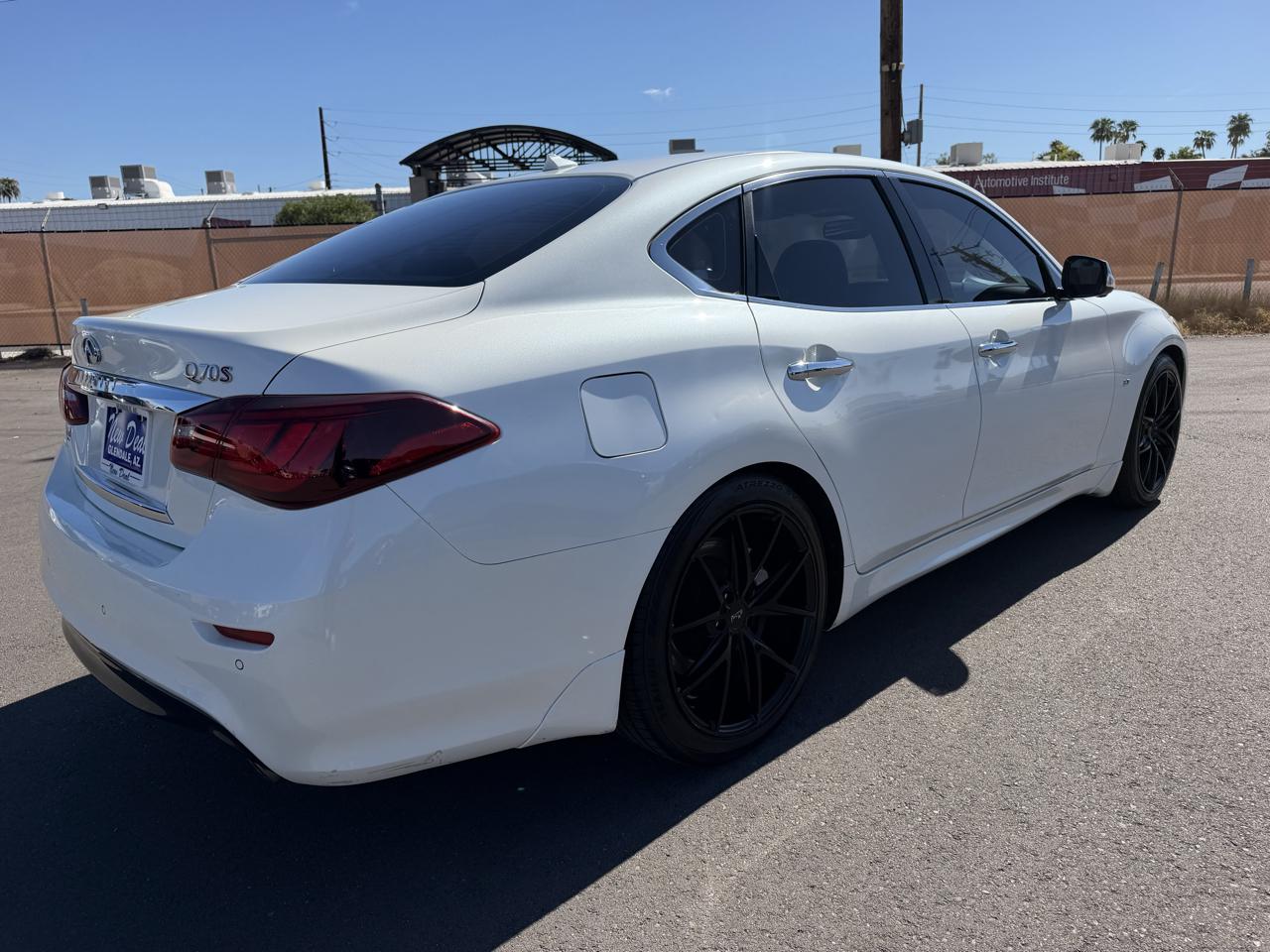 Infiniti Q70 37 2016