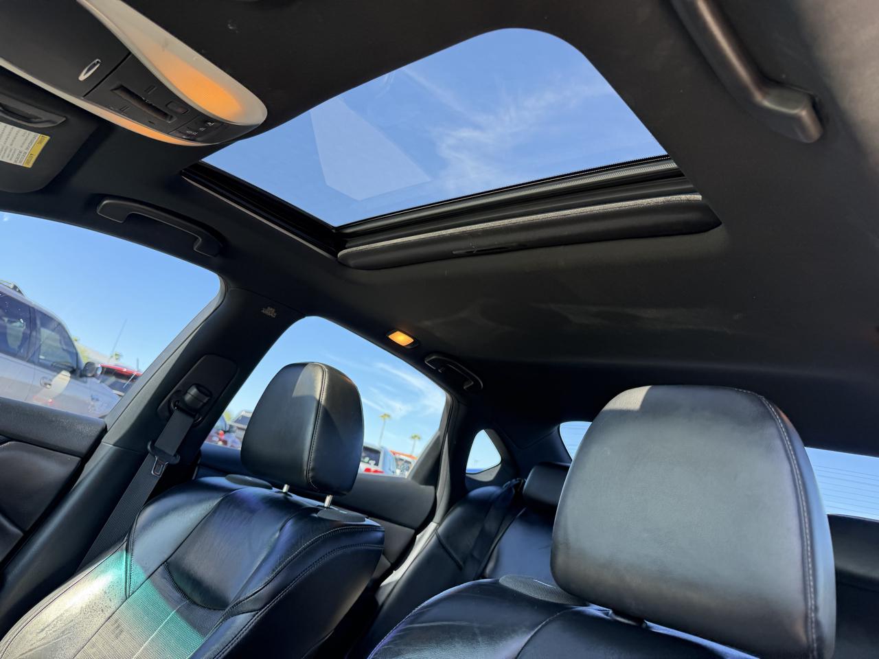 Infiniti Q70 37 2016