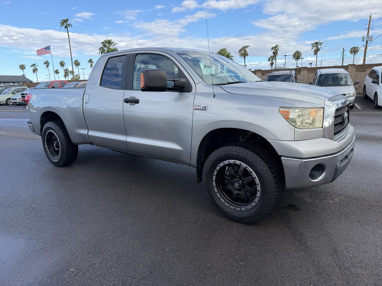 Toyota Tundra 4WD CrewMax 145.7" 5.7L SR5 (Natl) 2007