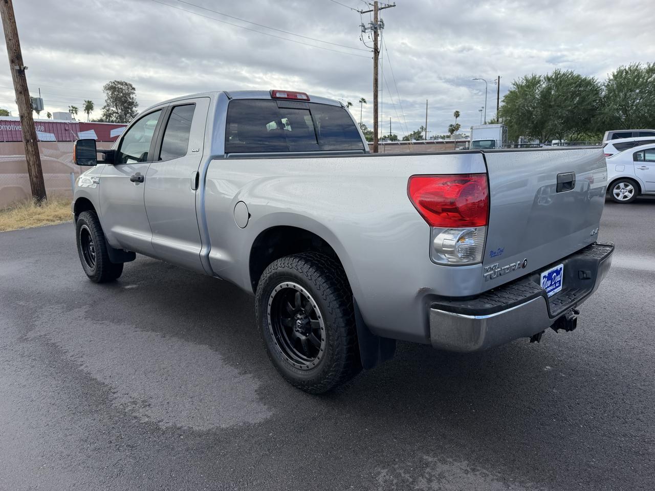 Toyota Tundra 4WD CrewMax 145.7" 5.7L SR5 (Natl) 2007