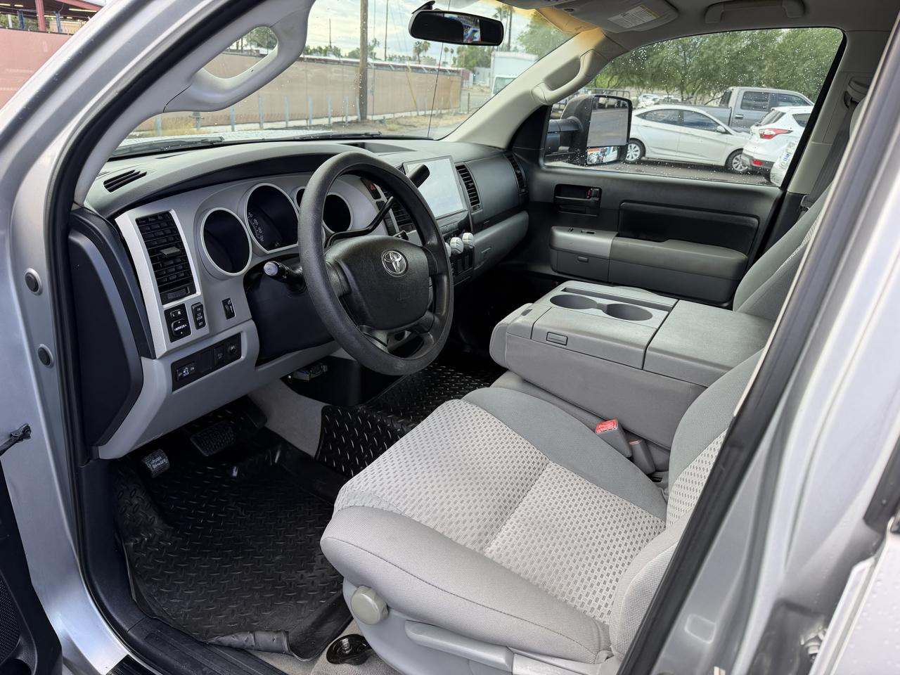 Toyota Tundra 4WD CrewMax 145.7" 5.7L SR5 (Natl) 2007