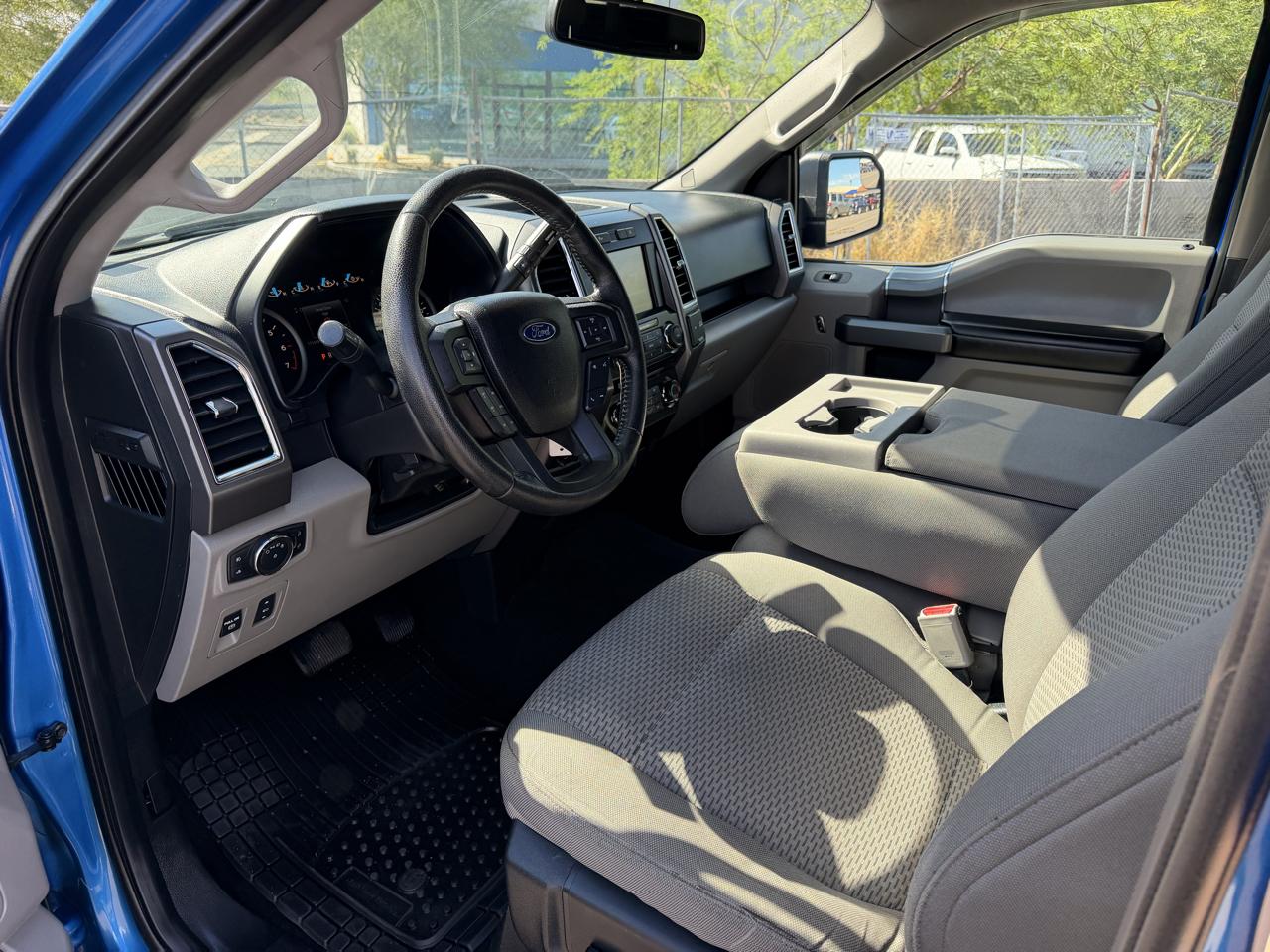 Ford F-150 4WD SuperCrew 145" XLT 2015