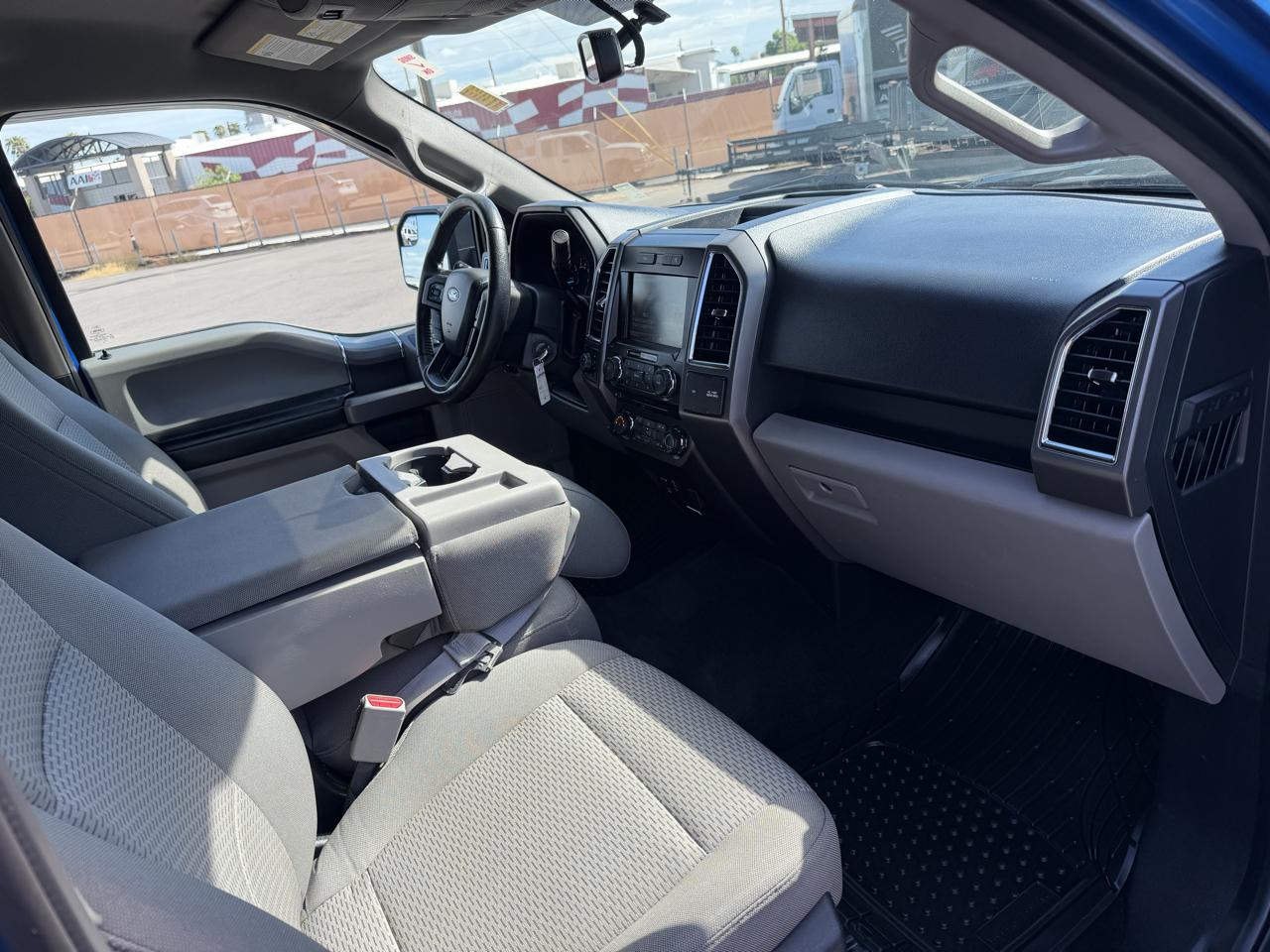 Ford F-150 4WD SuperCrew 145" XLT 2015