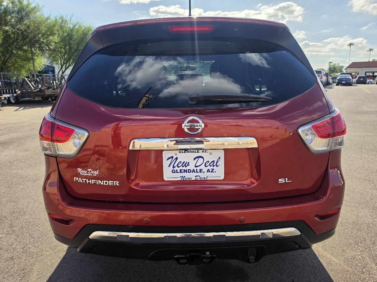 Nissan Pathfinder SV 2WD 2015