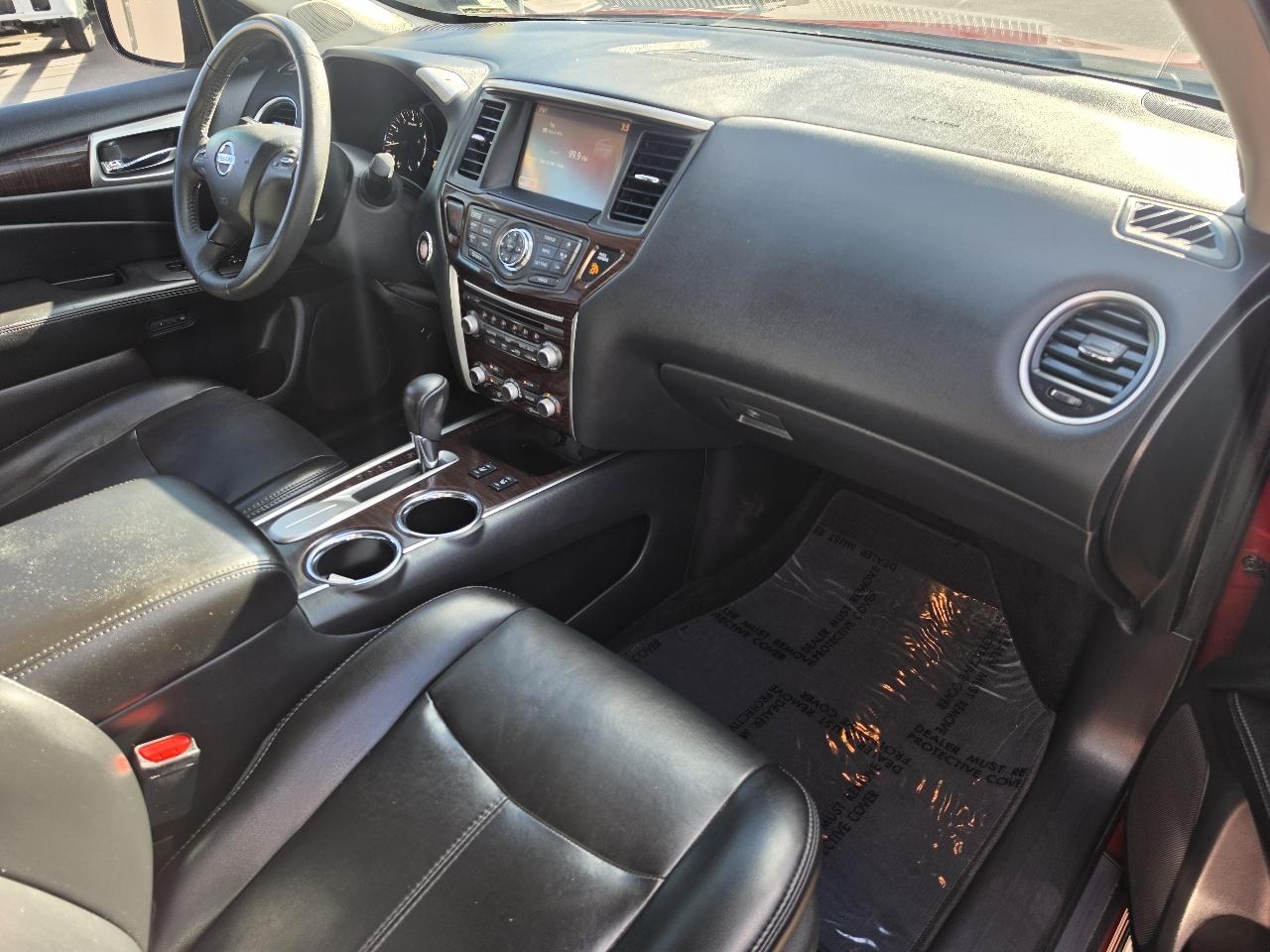Nissan Pathfinder SV 2WD 2015