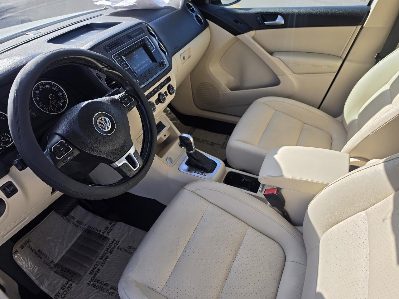 Volkswagen Tiguan SE 2016