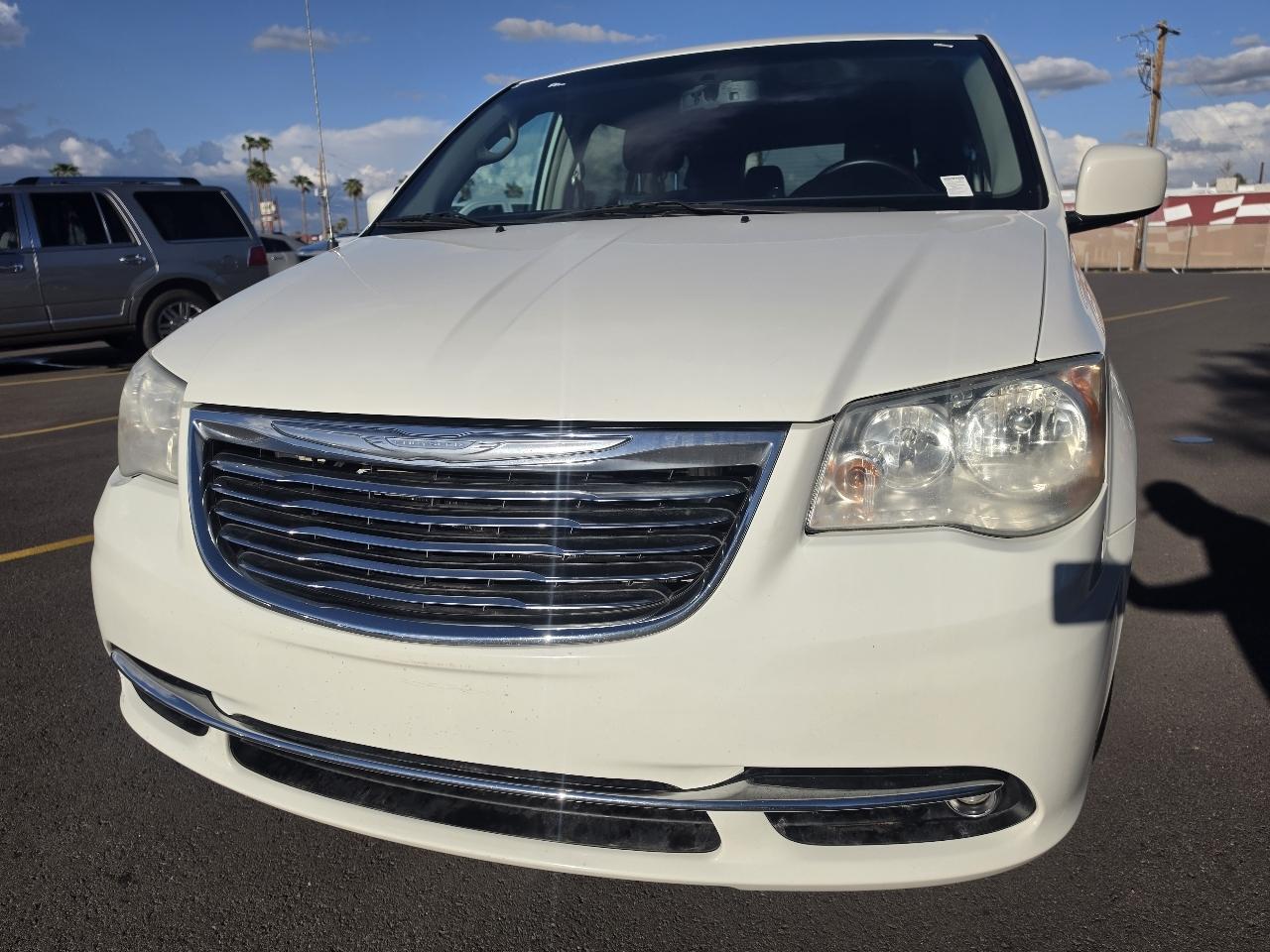 Chrysler Town & Country Touring 2012