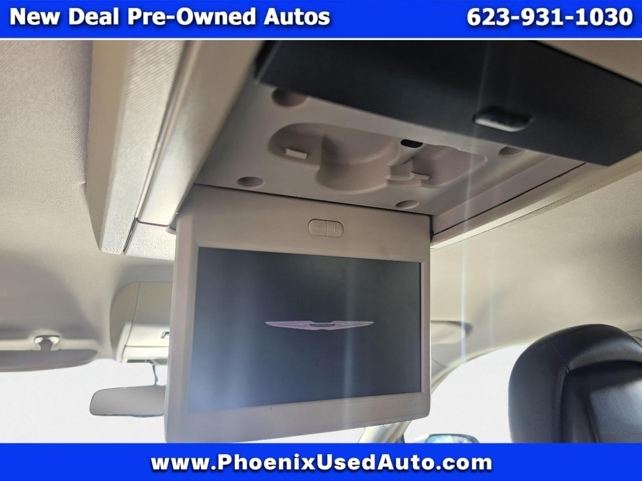 Chrysler Town & Country Touring 2012