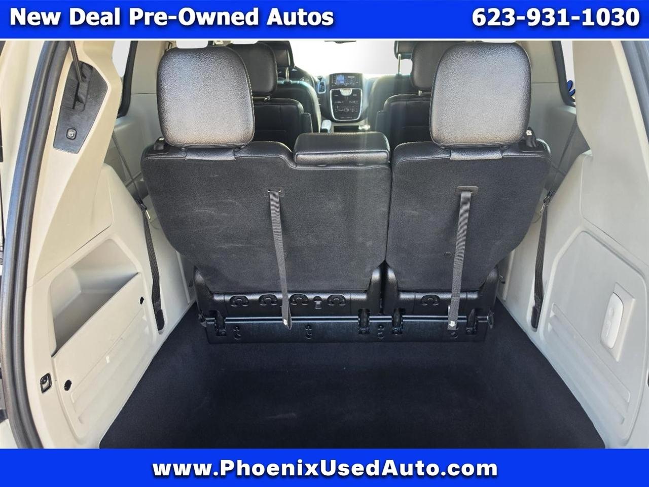 Chrysler Town & Country Touring 2012