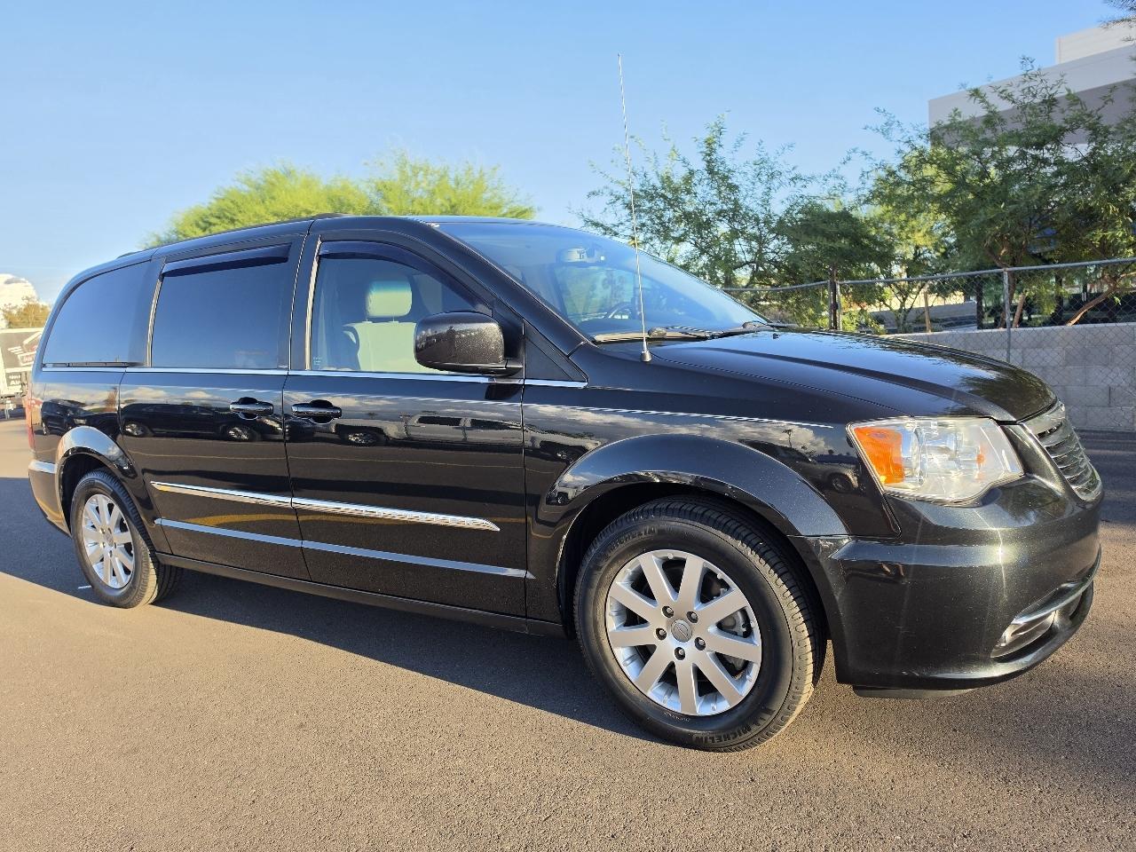 Chrysler Town & Country Touring 2013