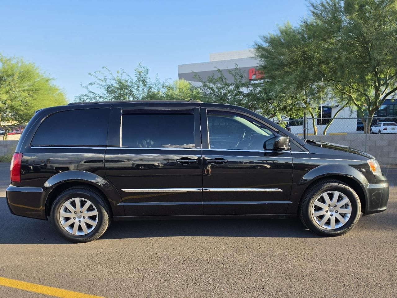 Chrysler Town & Country Touring 2013