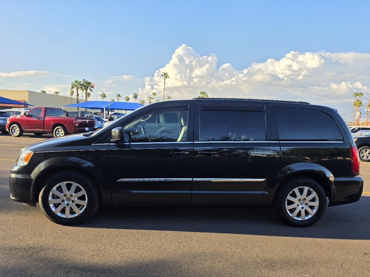 Chrysler Town & Country Touring 2013
