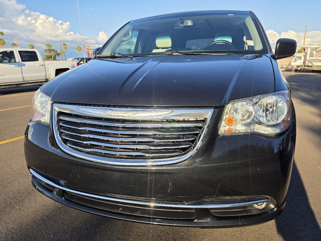 Chrysler Town & Country Touring 2013
