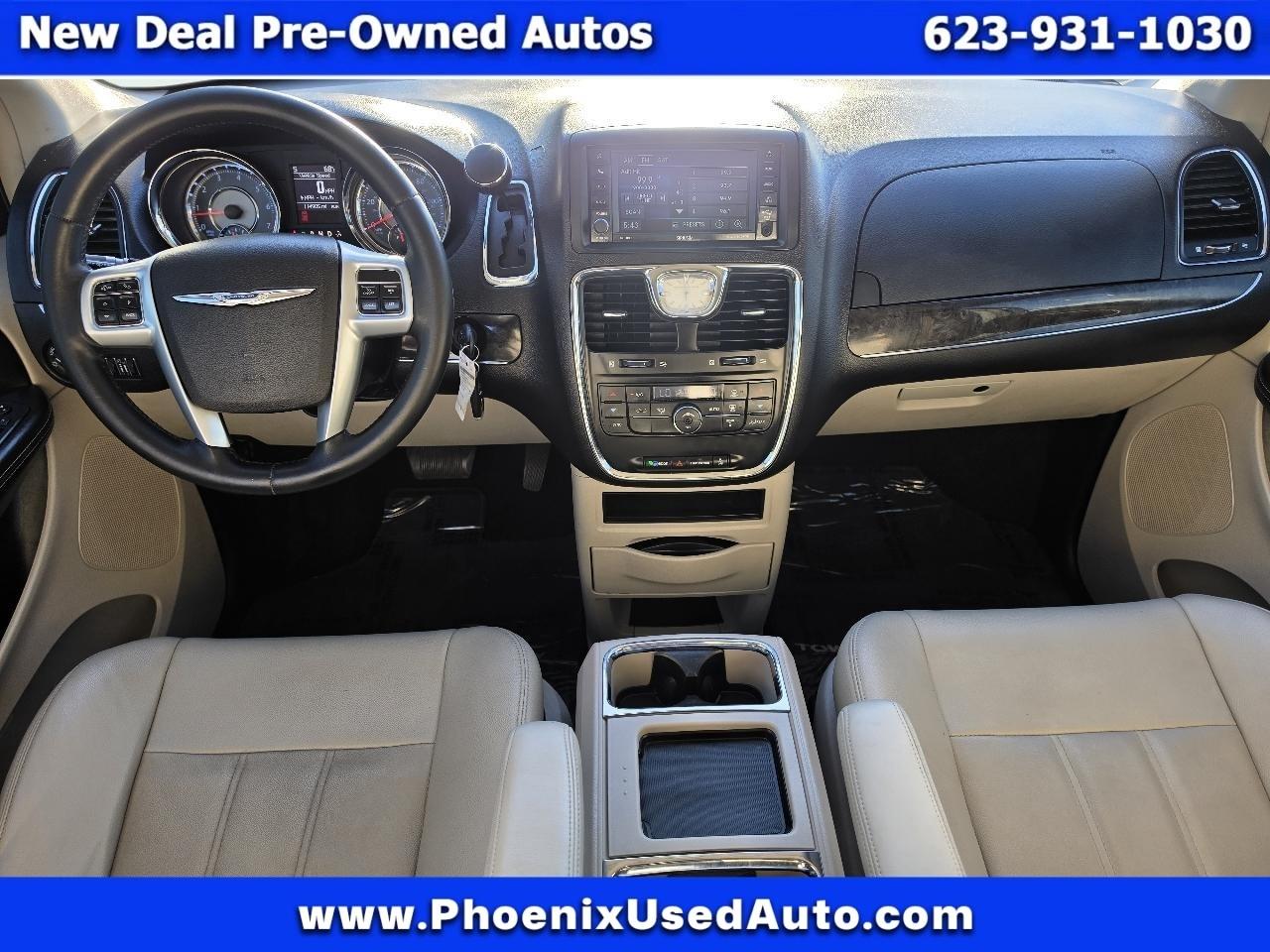 Chrysler Town & Country Touring 2013