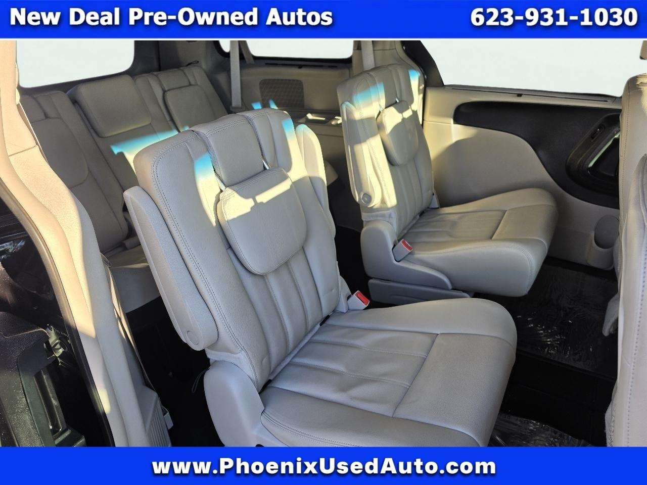 Chrysler Town & Country Touring 2013