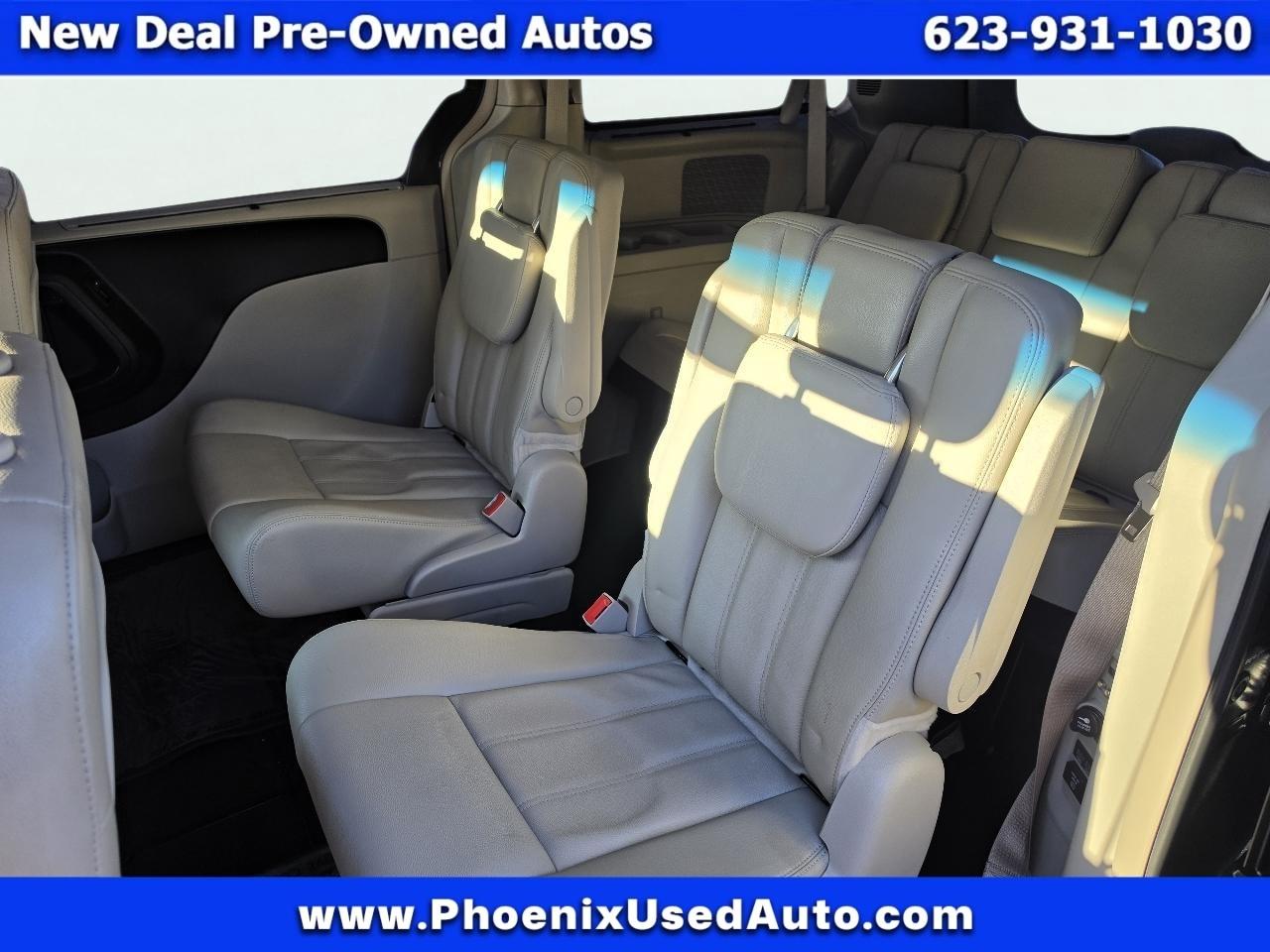 Chrysler Town & Country Touring 2013