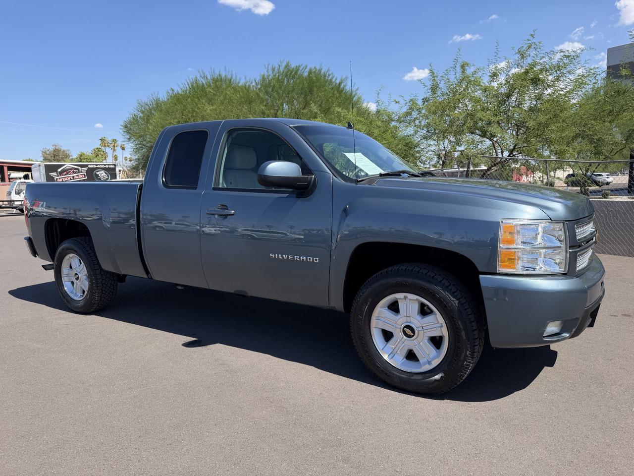 Chevrolet Silverado 1500 4WD Double Cab 147" LTZ 2012