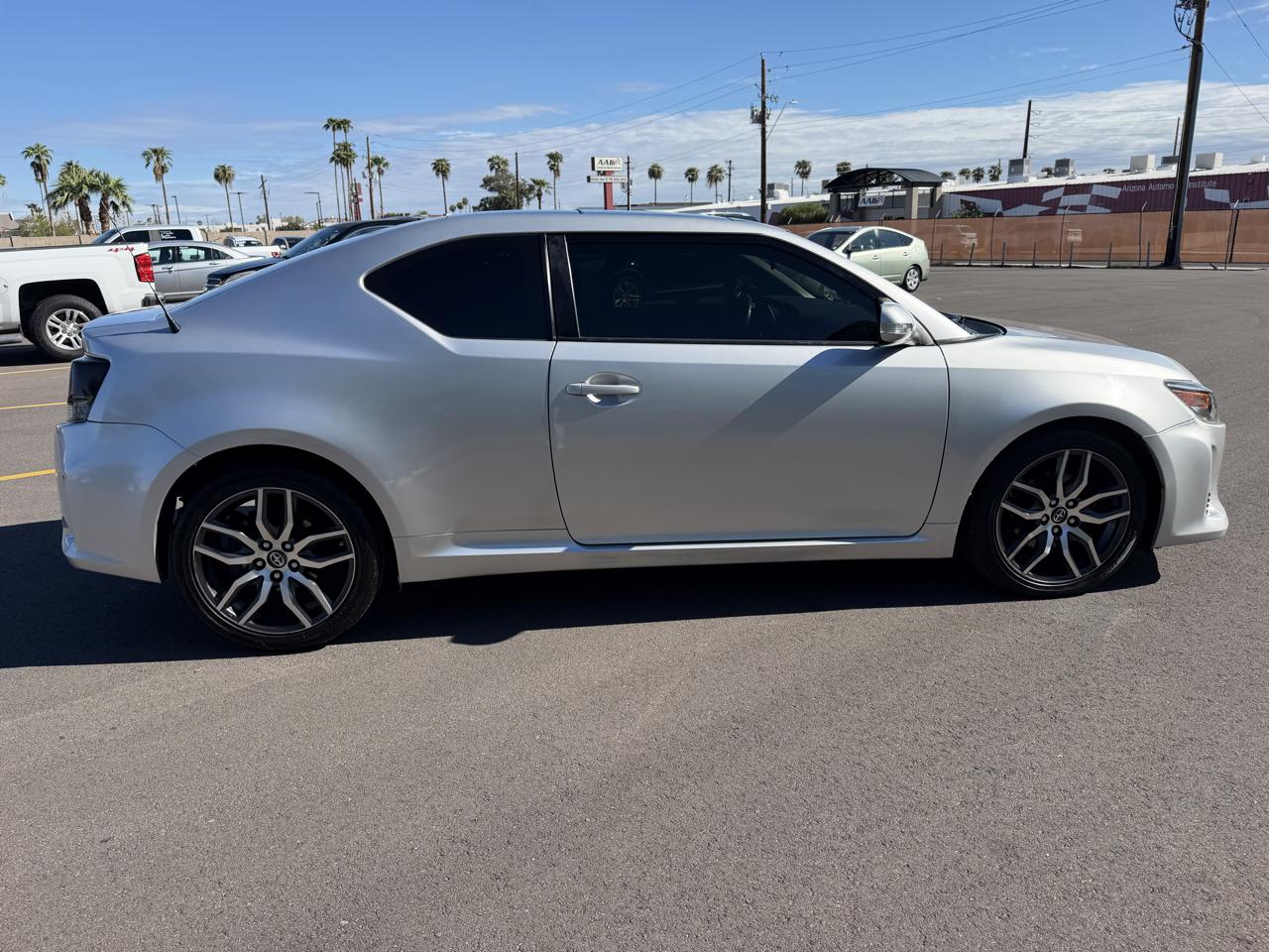 Scion tC Sports Coupe 6-Spd AT 2016