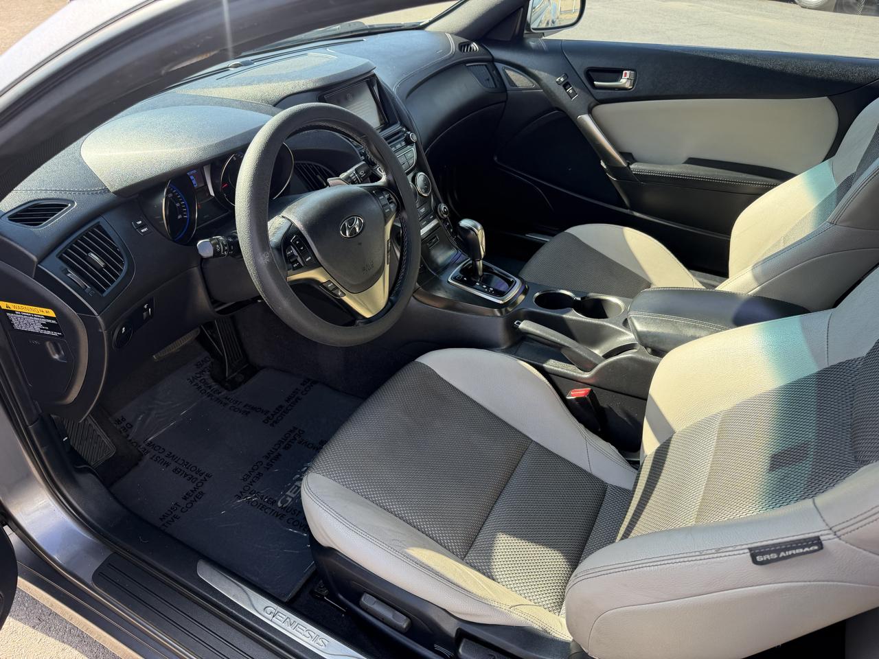 Hyundai Genesis Coupe 2.0T 8AT 2014