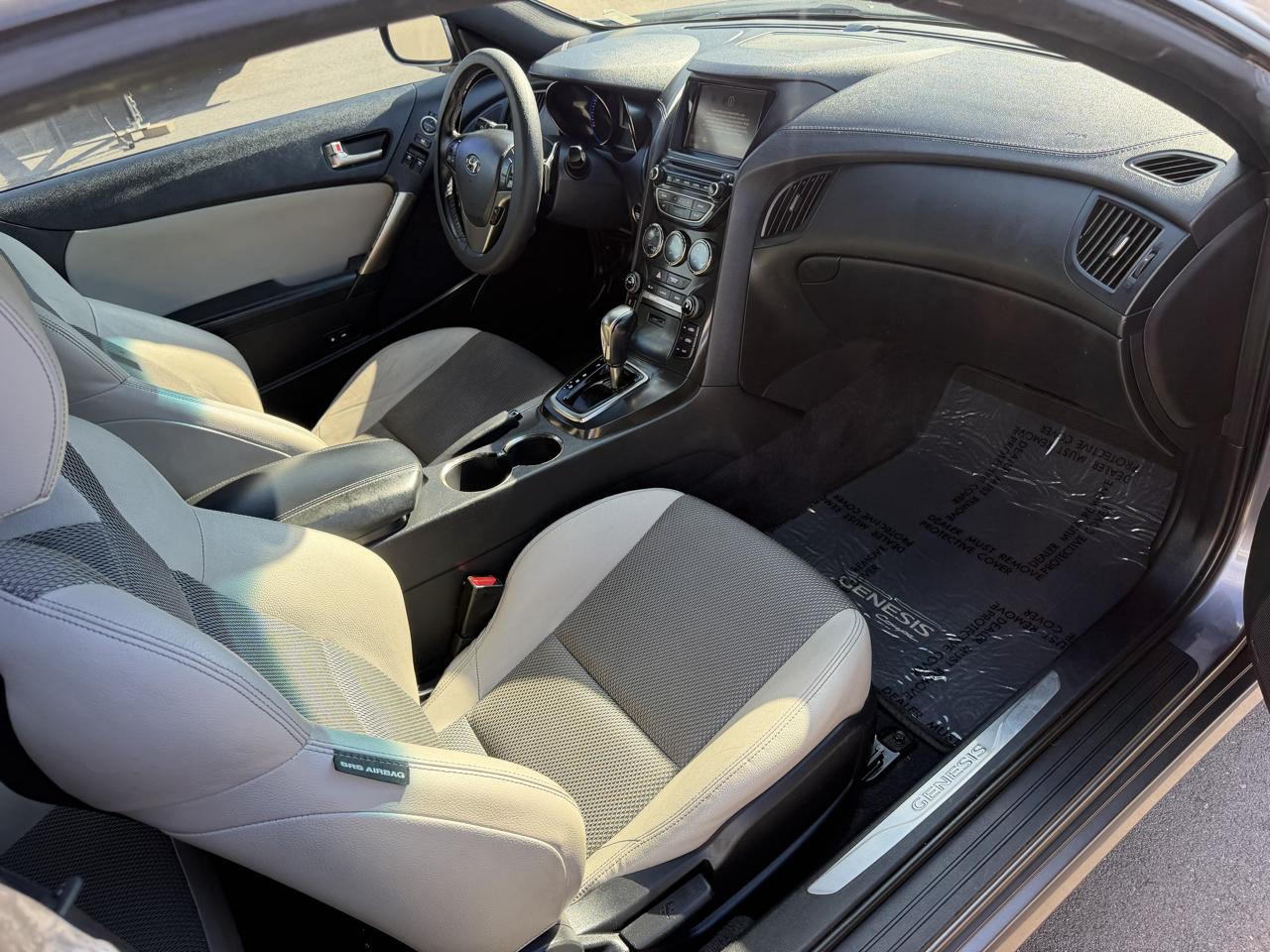 Hyundai Genesis Coupe 2.0T 8AT 2014