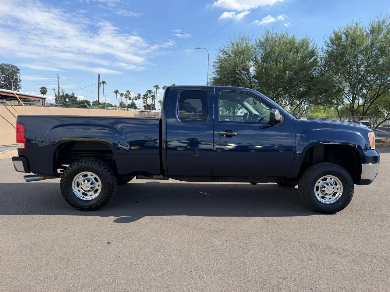 GMC Sierra 2500HD 4WD Ext Cab 143.5" SLE 2010