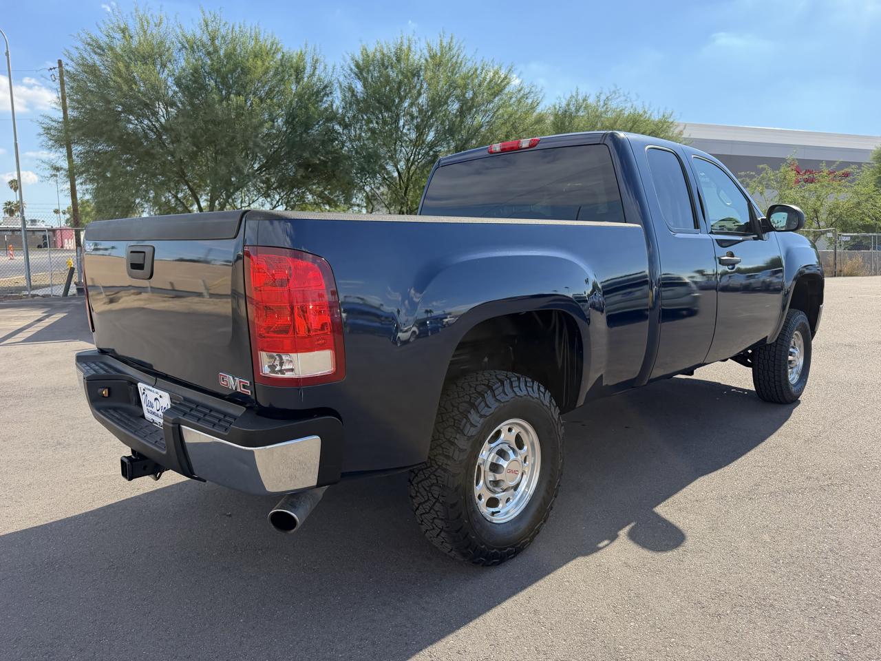 GMC Sierra 2500HD 4WD Ext Cab 143.5" SLE 2010