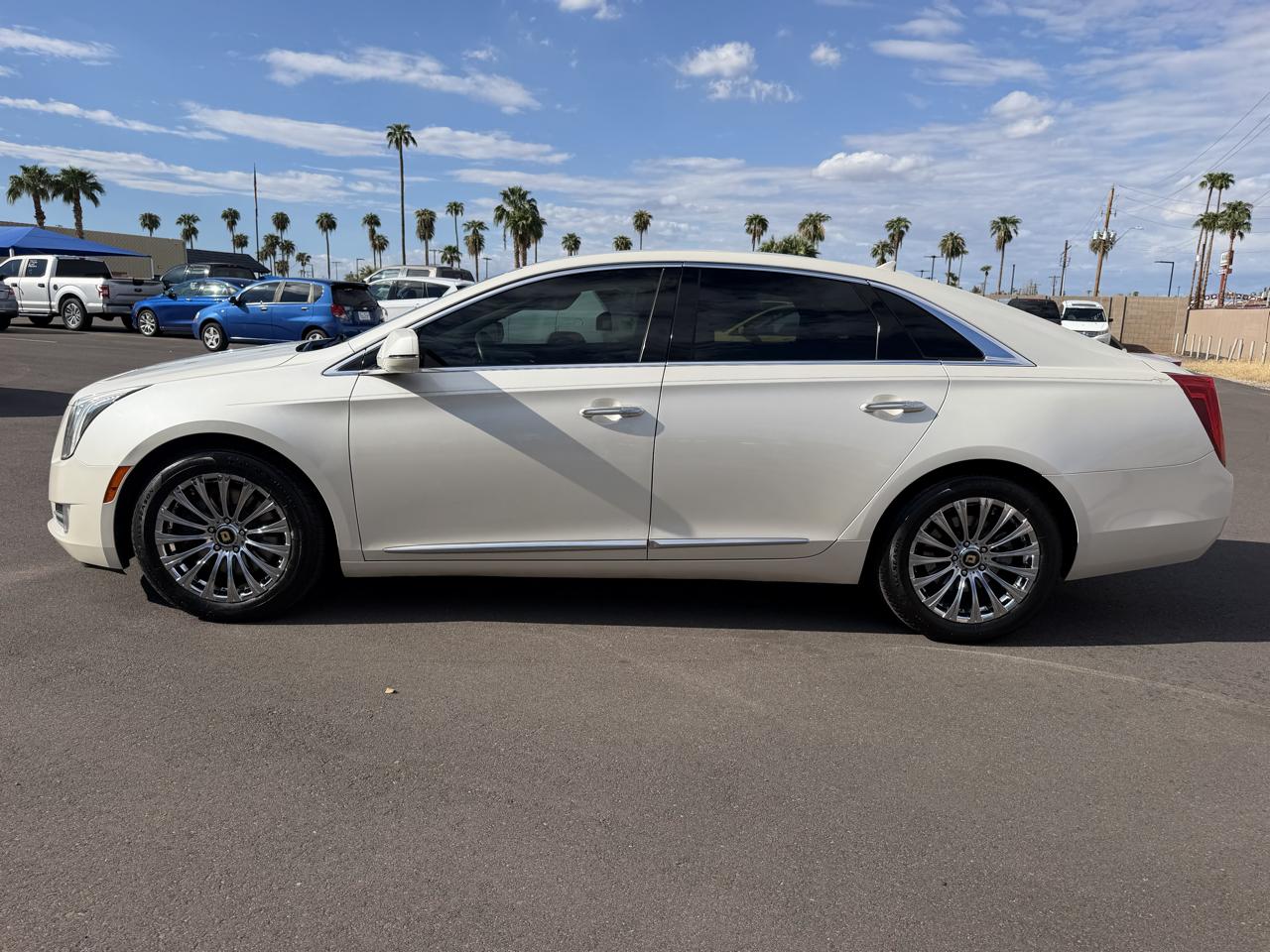 Cadillac XTS Luxury 2013