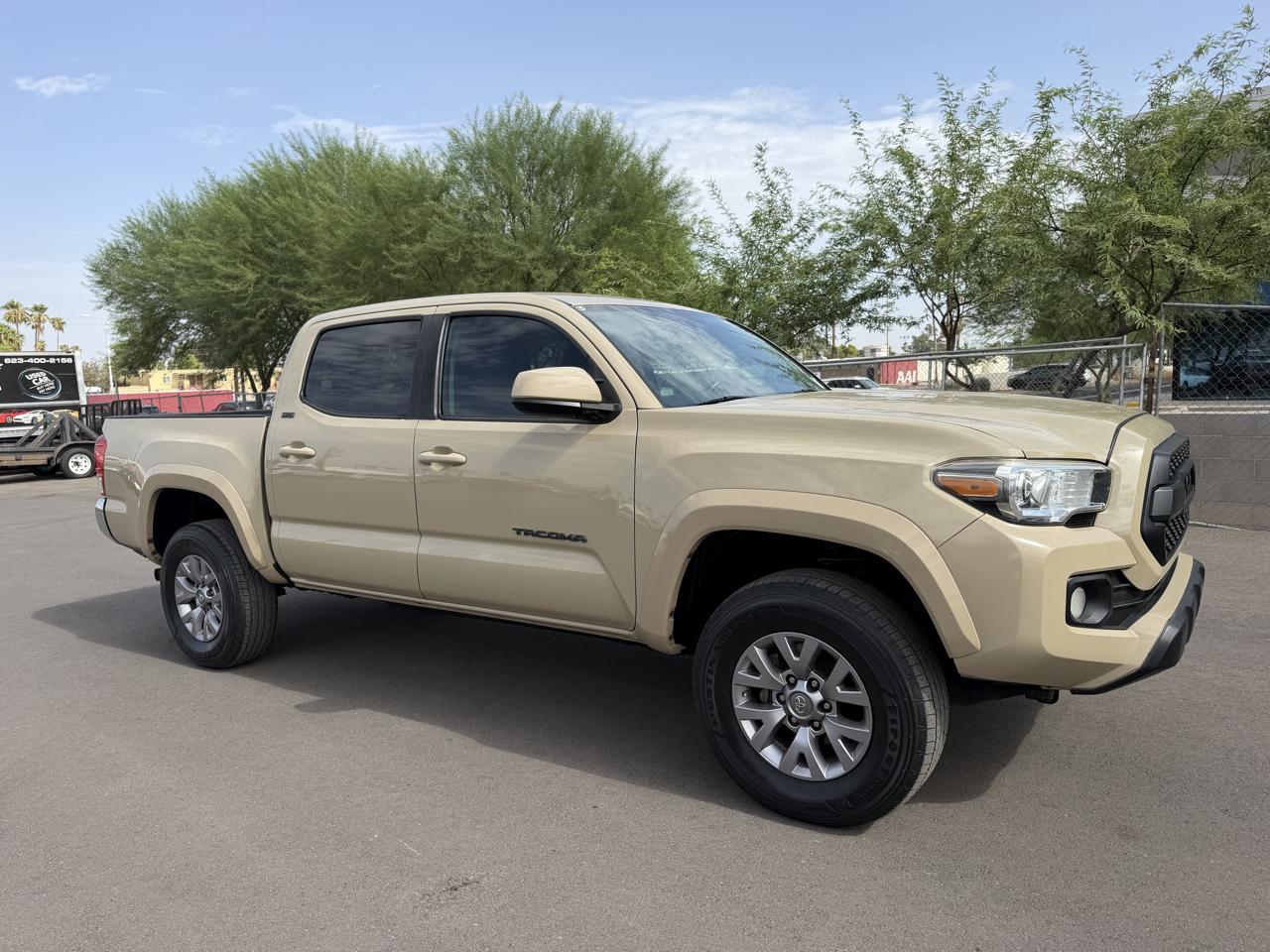 Toyota Tacoma 2WD Double Cab V6 AT SR5 (Natl) 2017