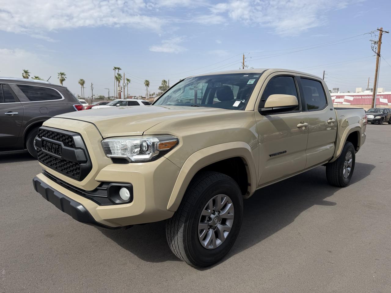 Toyota Tacoma 2WD Double Cab V6 AT SR5 (Natl) 2017