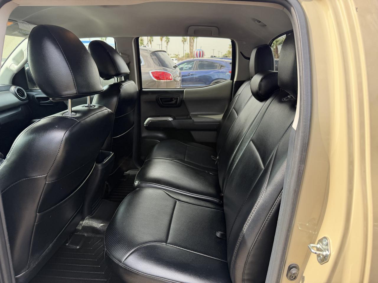Toyota Tacoma 2WD Double Cab V6 AT SR5 (Natl) 2017