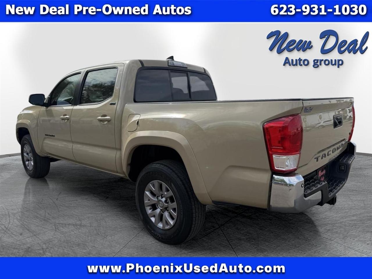 Toyota Tacoma 2WD Double Cab V6 AT SR5 (Natl) 2017