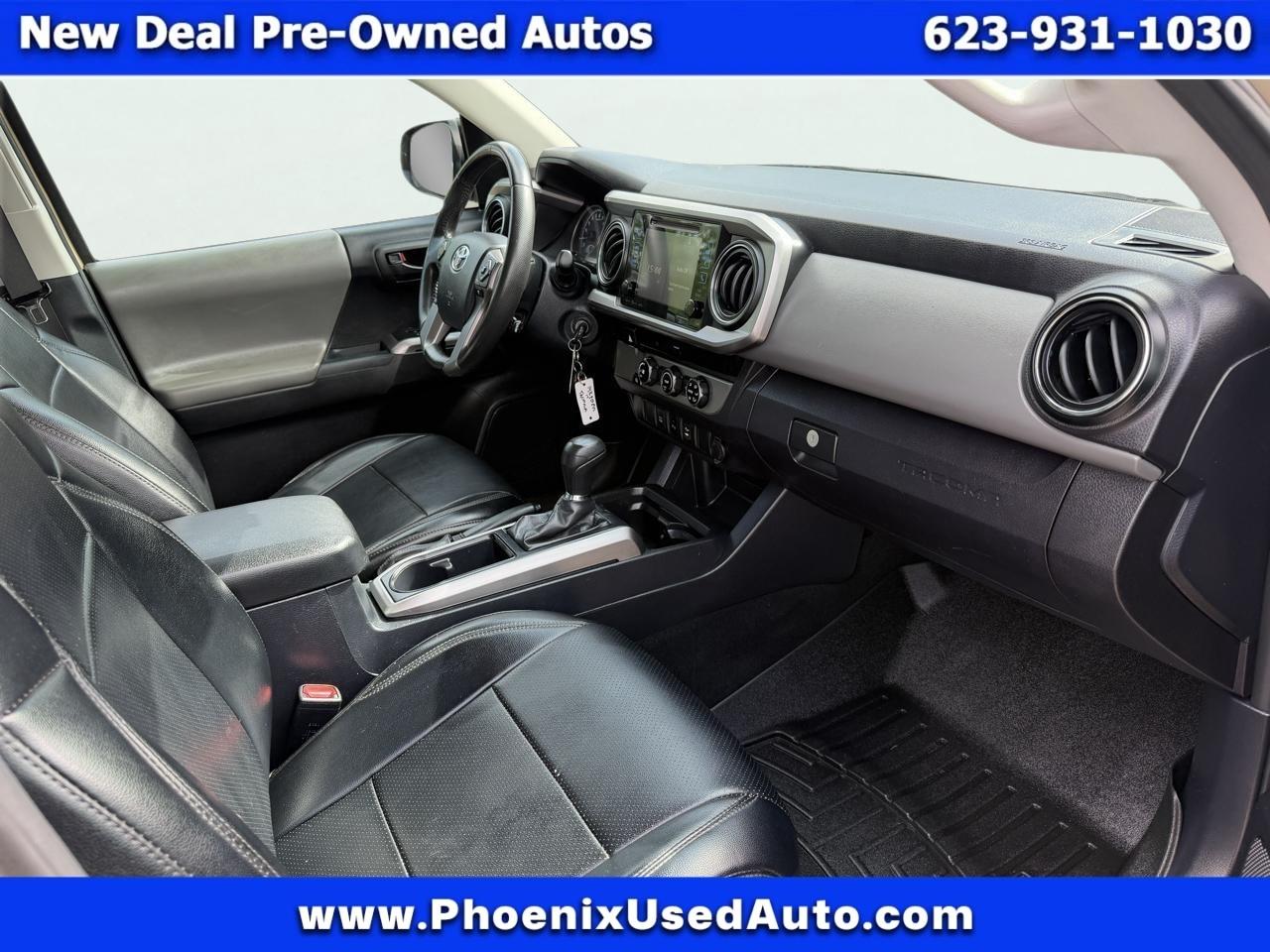 Toyota Tacoma 2WD Double Cab V6 AT SR5 (Natl) 2017