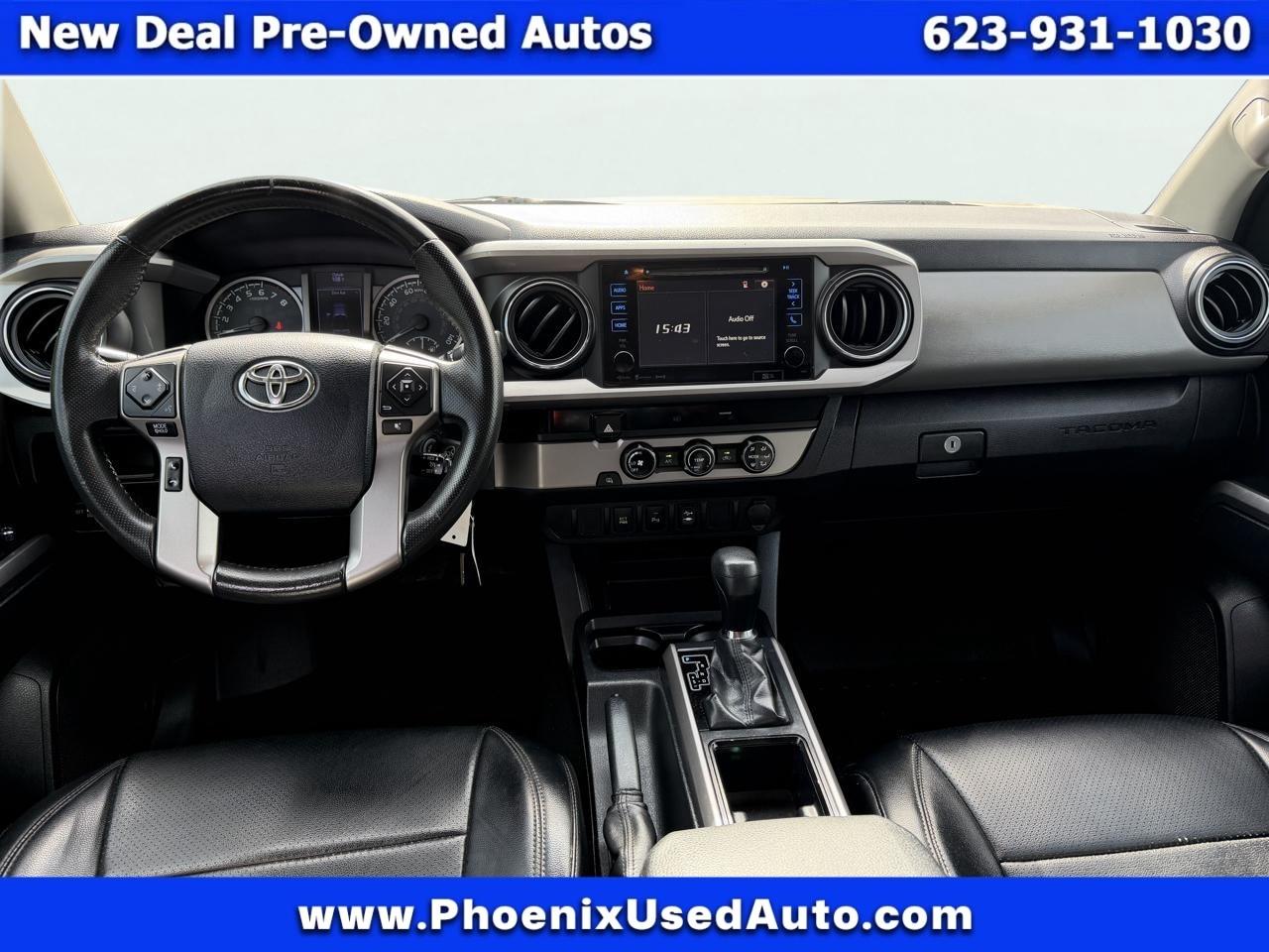 Toyota Tacoma 2WD Double Cab V6 AT SR5 (Natl) 2017