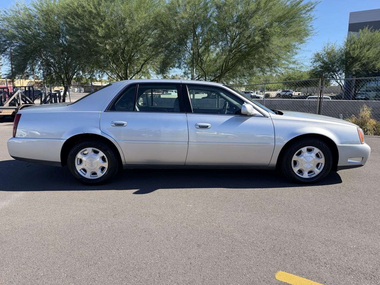 Cadillac DeVille Base 2001