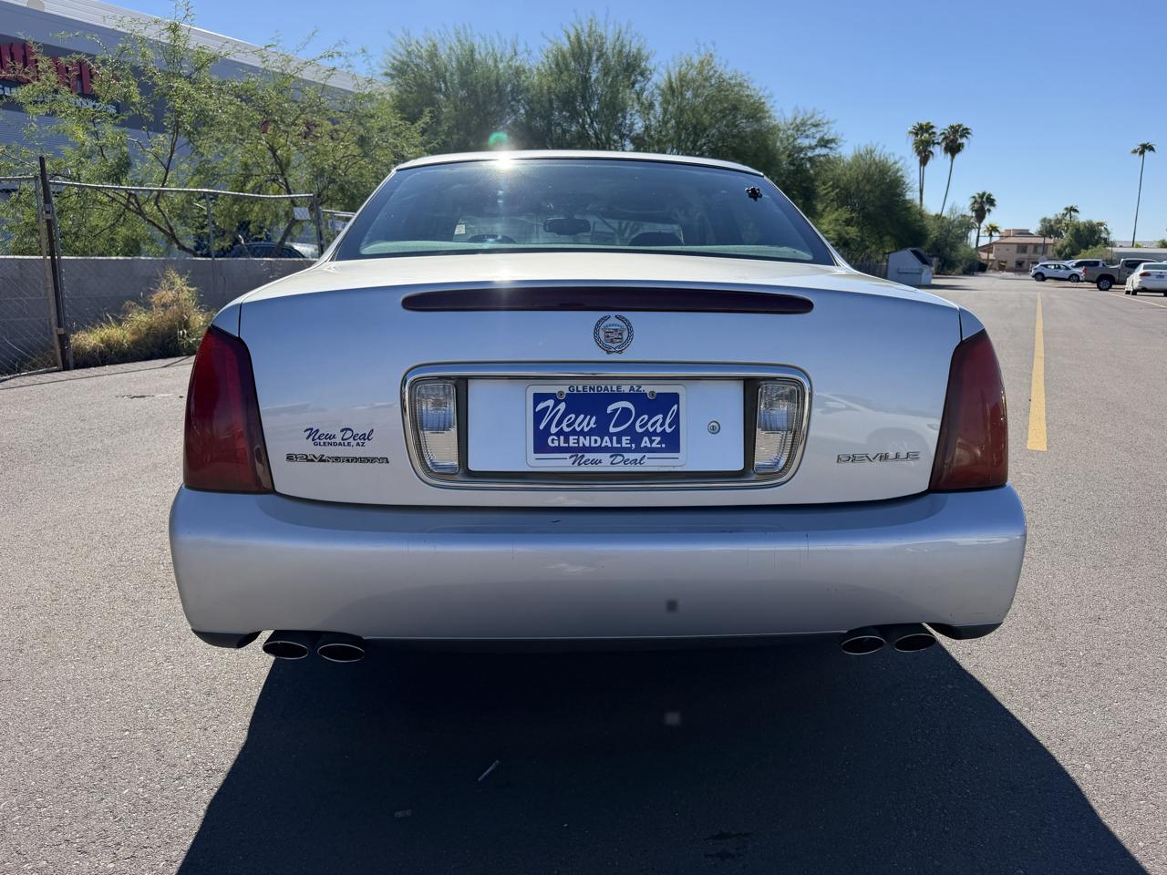 Cadillac DeVille Base 2001
