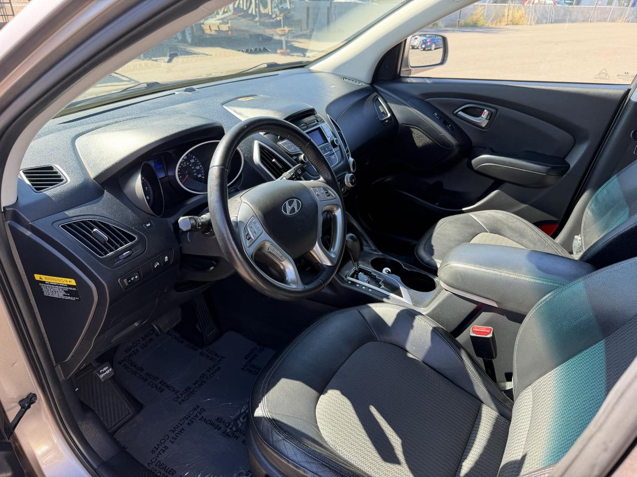 Hyundai Tucson Limited 2WD 2011