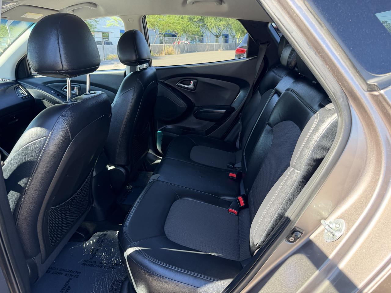 Hyundai Tucson Limited 2WD 2011