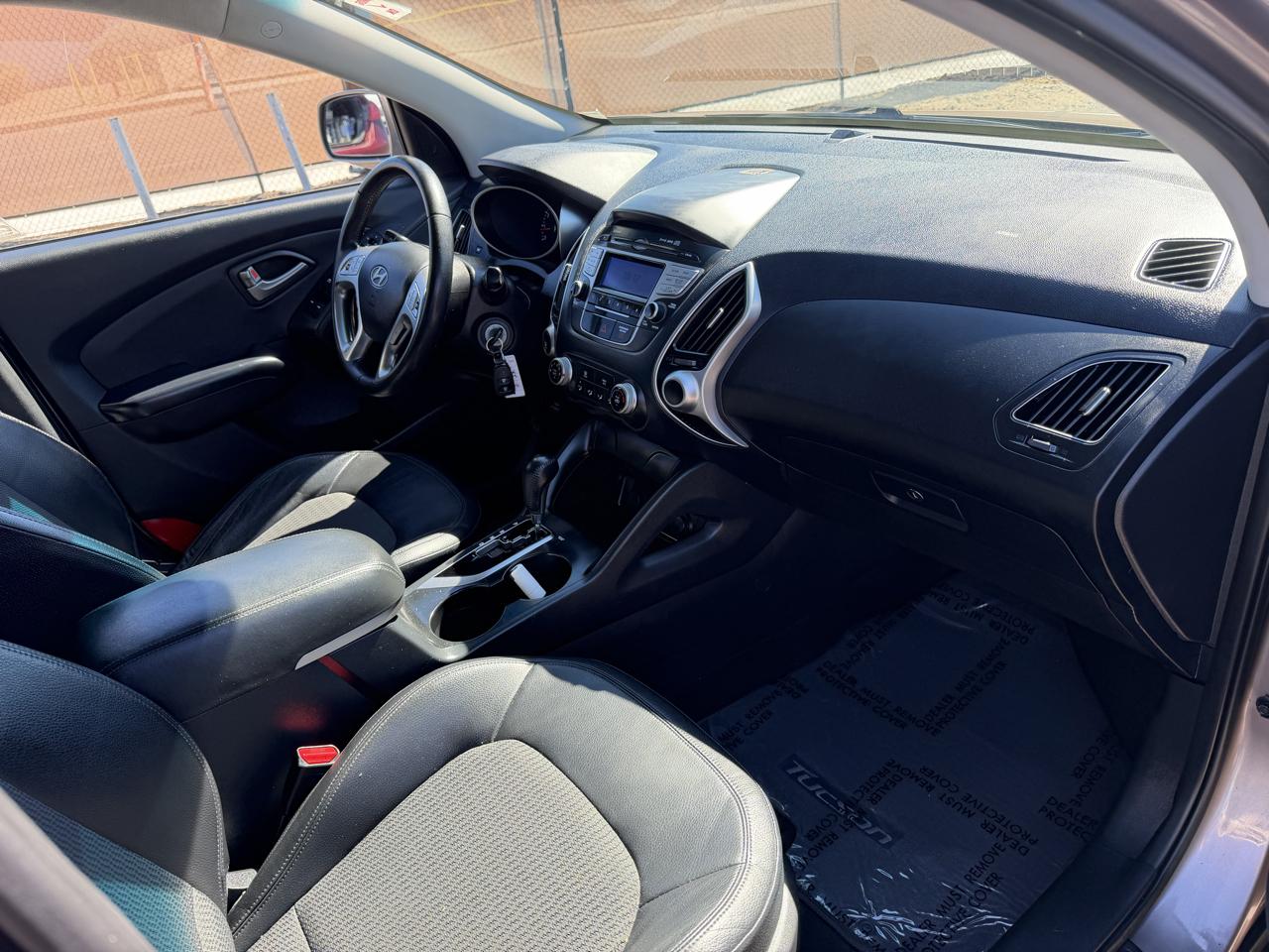 Hyundai Tucson Limited 2WD 2011
