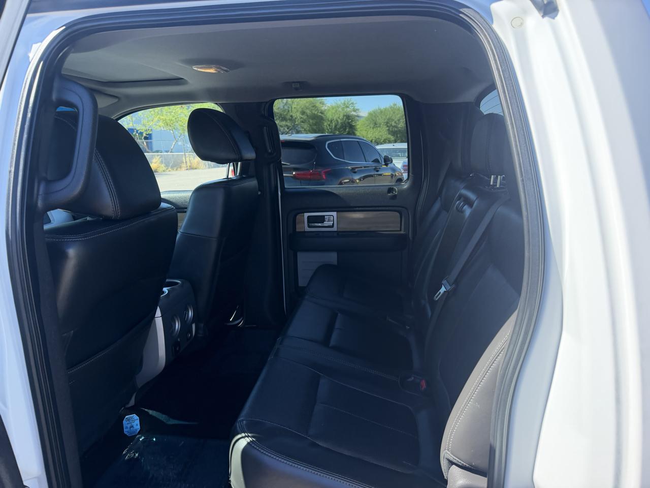 Ford F-150 2WD SuperCrew 145" XLT 2011