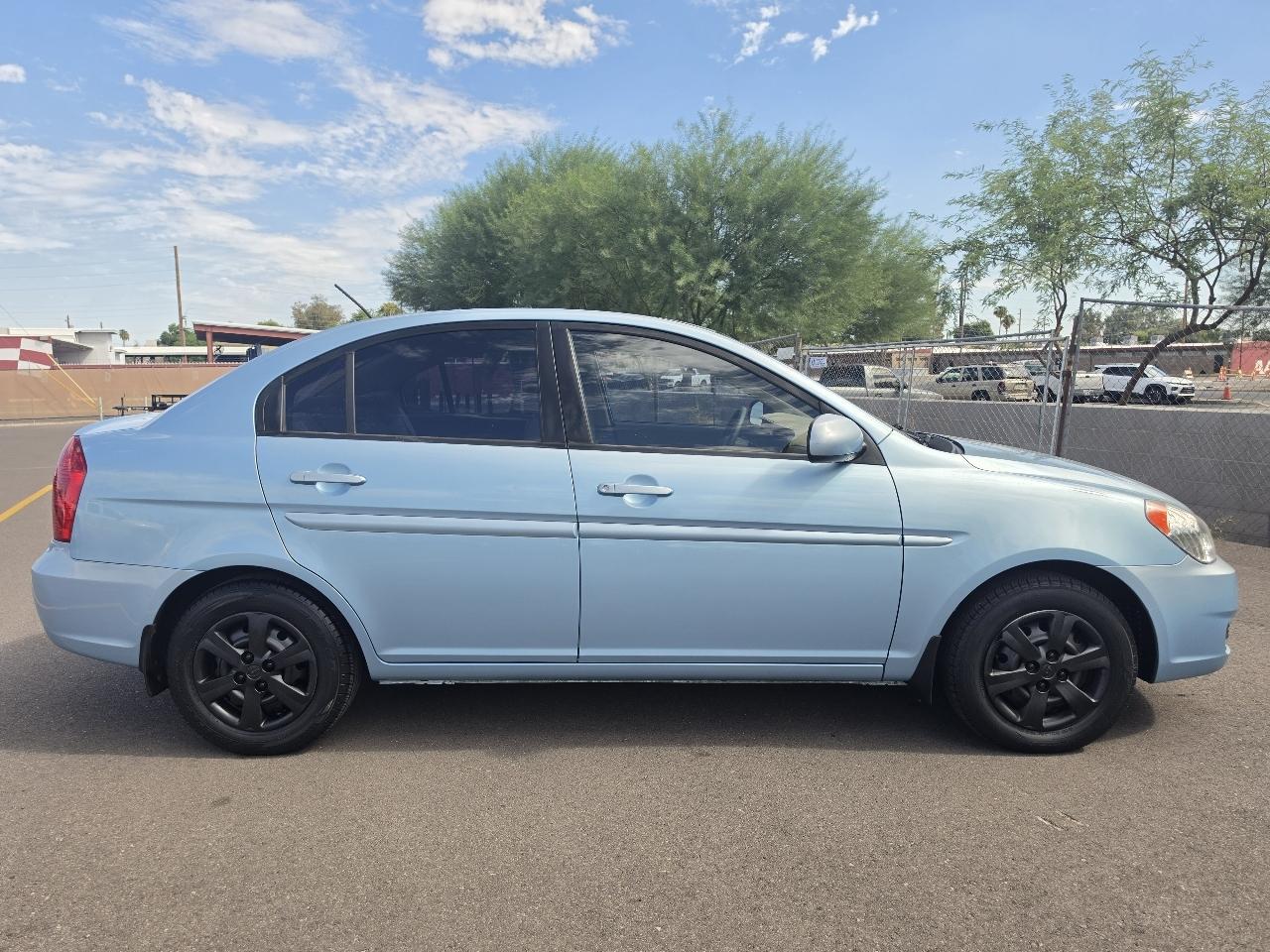 Hyundai Accent GLS 4-Door 2010