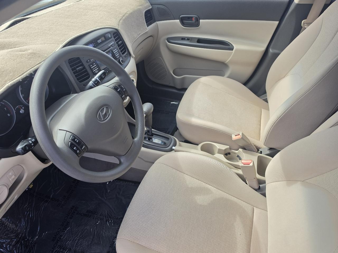 Hyundai Accent GLS 4-Door 2010