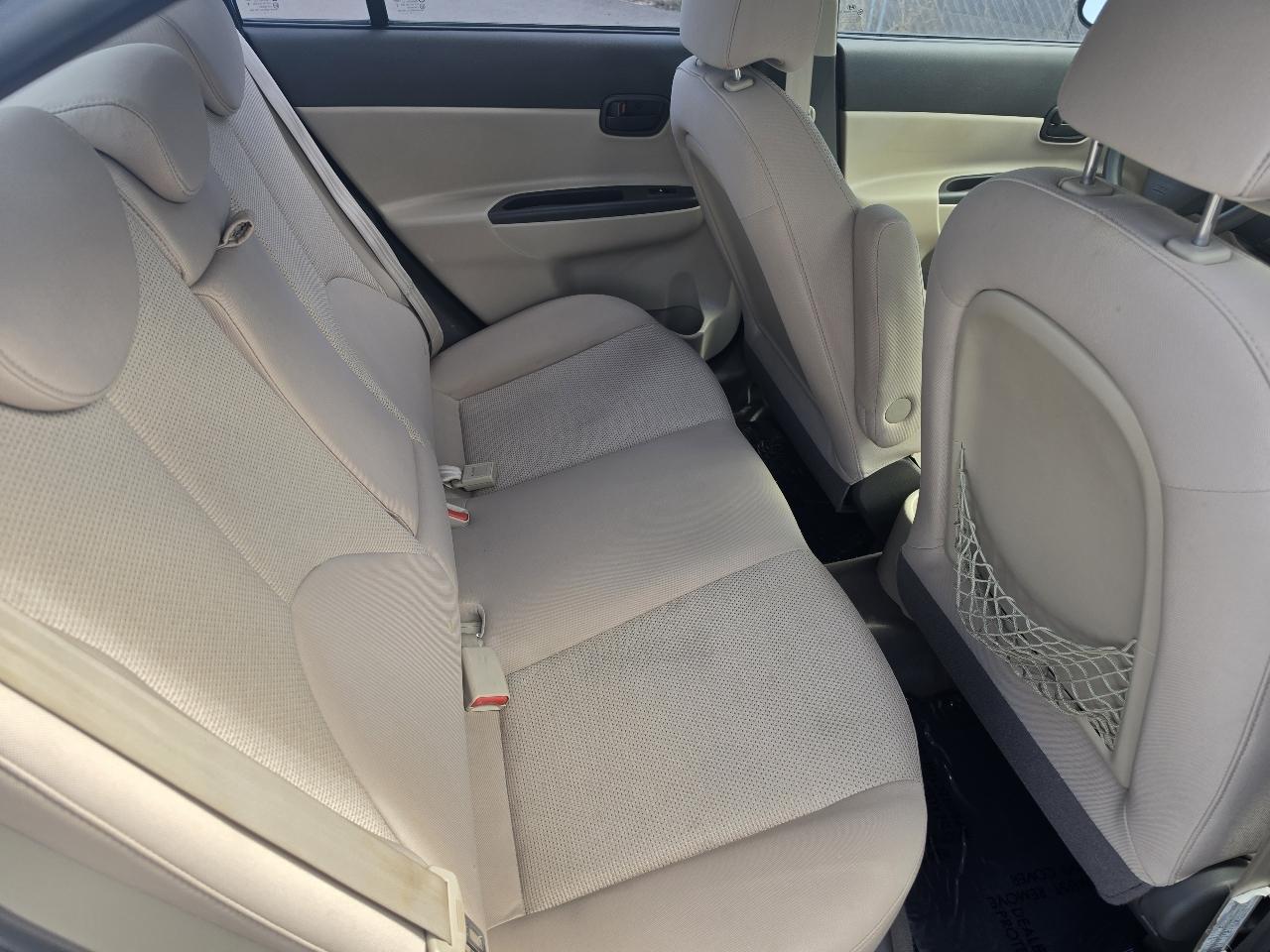 Hyundai Accent GLS 4-Door 2010