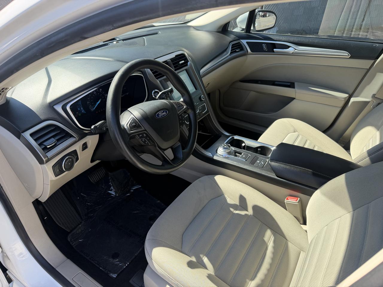 Ford Fusion Hybrid SE 2019