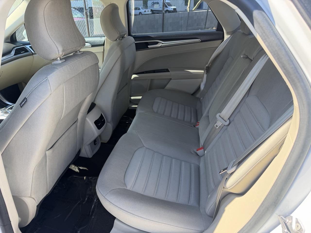 Ford Fusion Hybrid SE 2019