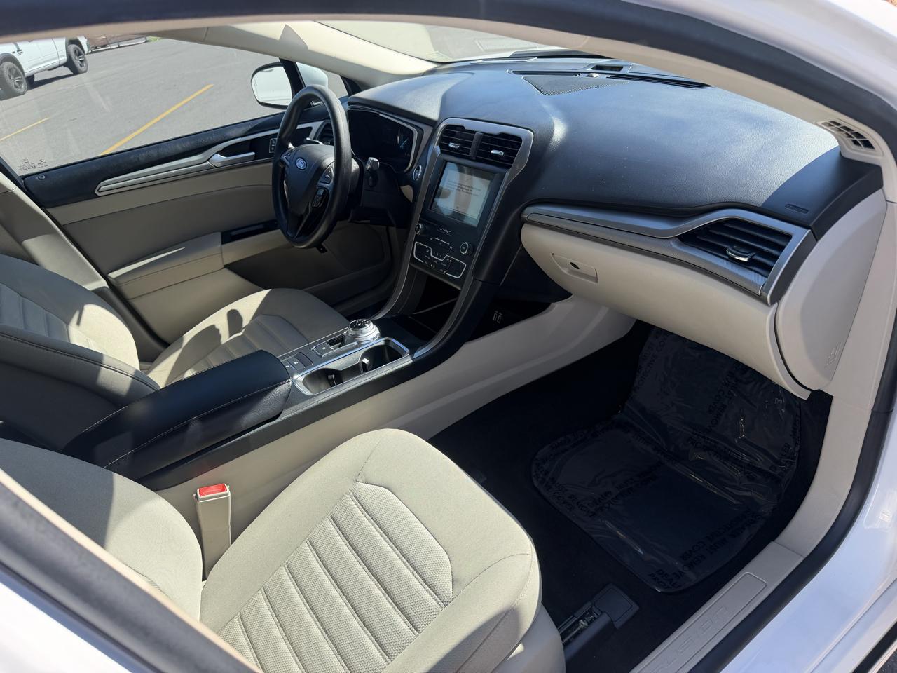 Ford Fusion Hybrid SE 2019