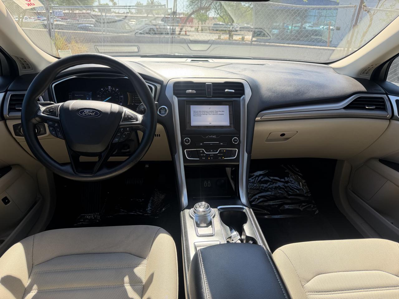 Ford Fusion Hybrid SE 2019