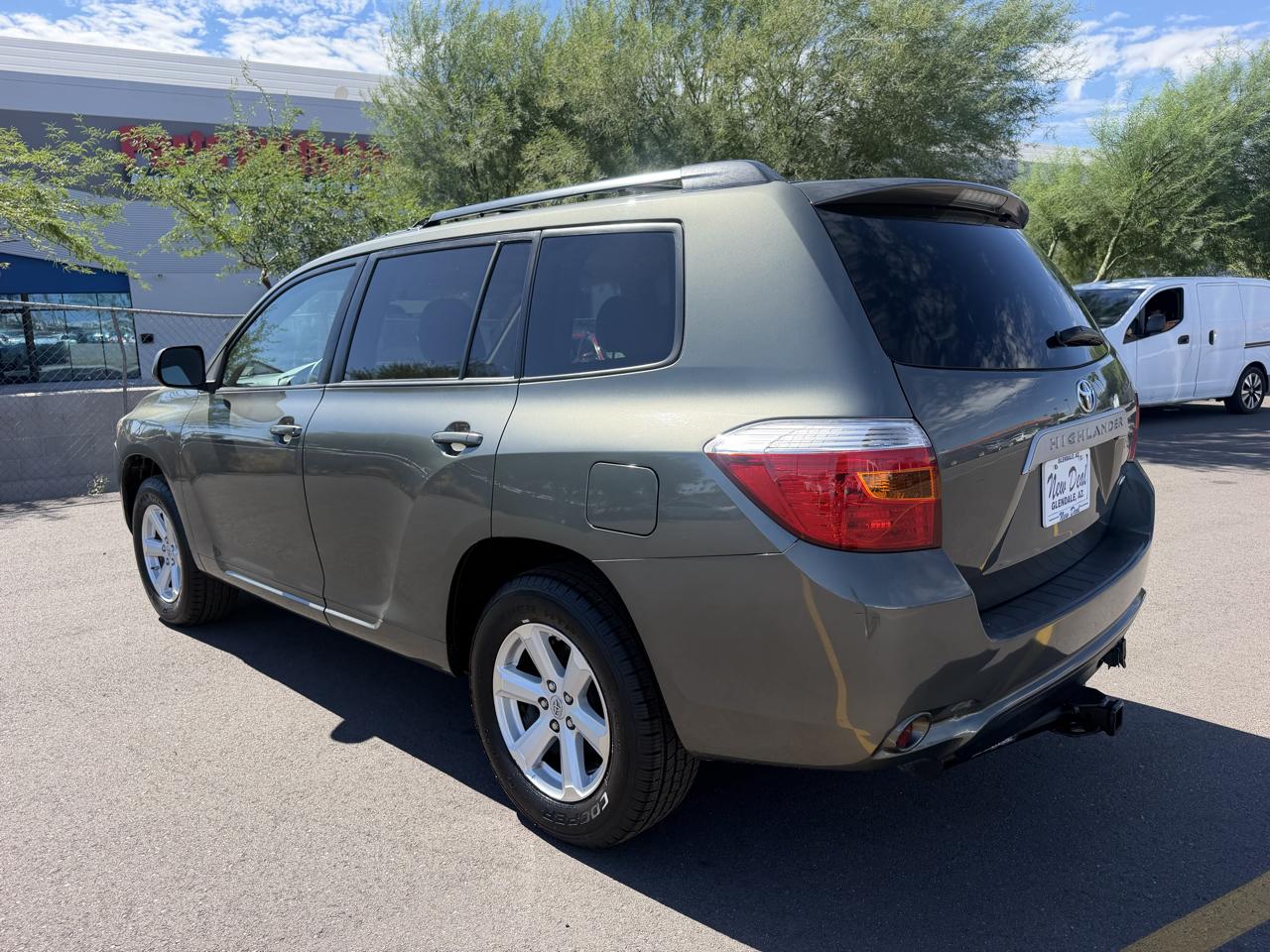 Toyota Highlander Base 4WD 2010